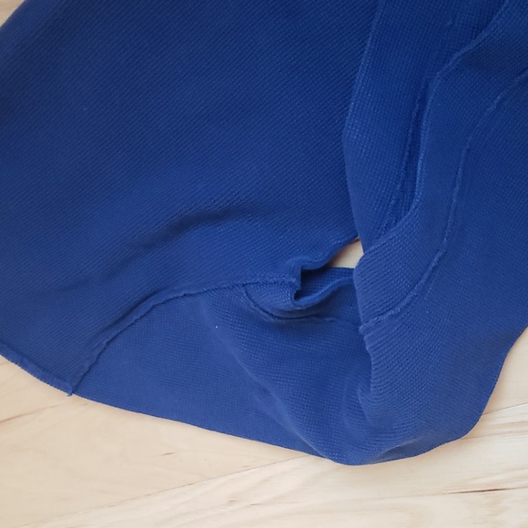 Vince Raw Edge Thermal Pullover - Picture 7 of 9